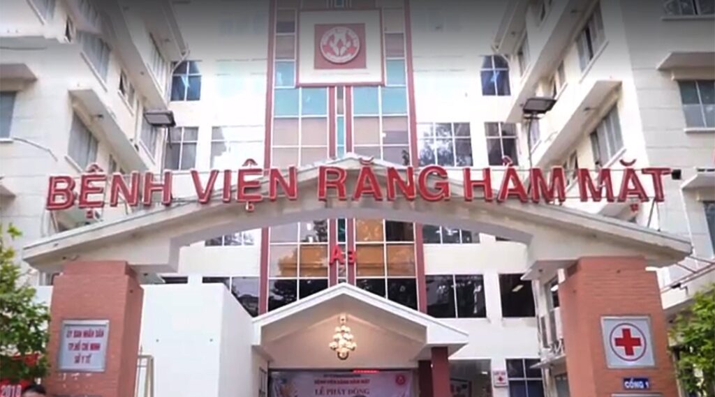 Lấy tủy răng có đau không? Top 5 nha khoa uy tín Quận 1 Bệnh Viện Răng Hàm Mặt Tp.hcm