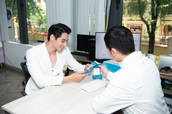 Bác Sĩ Nguyễn Hữu Nam Tư Vấn Niềng Răng Cùng Quán Quân Mr World Vn 2024