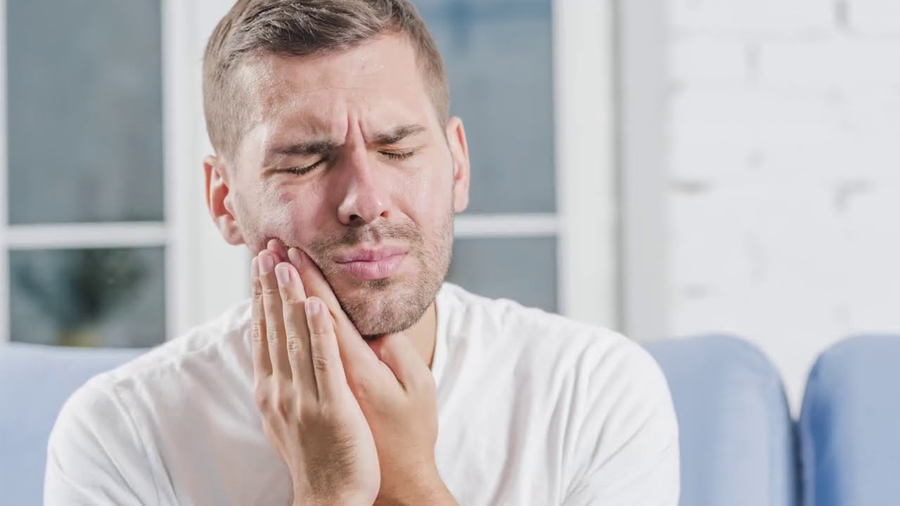 Răng nhạy cảm là gì: Nguyên nhân và 5 cách khắc phục