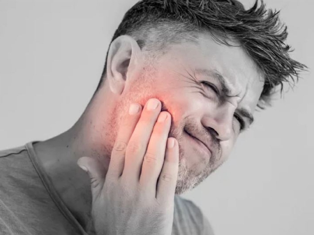 Đau xương hàm: Nguyên nhân, triệu chứng và 3 cách điều trị