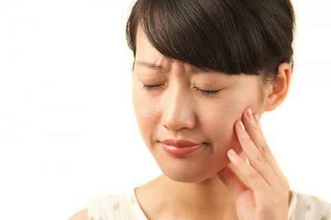 Đau xương hàm: Nguyên nhân, triệu chứng và 3 cách điều trị