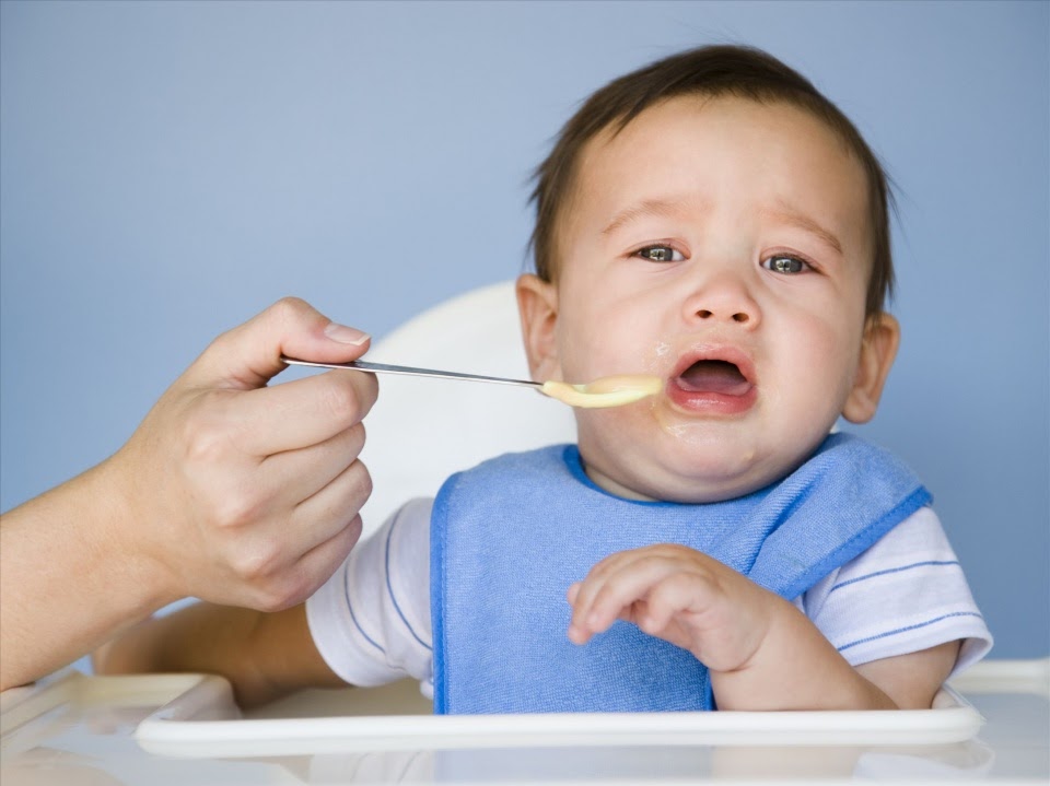 Trẻ mọc răng biếng ăn: Nguyên nhân và cách khắc phục hiệu quả