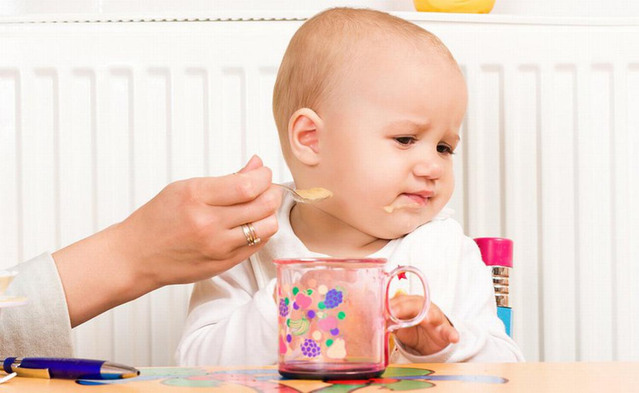 Trẻ mọc răng biếng ăn: Nguyên nhân và cách khắc phục hiệu quả