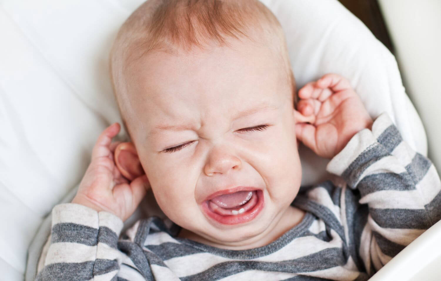 Trẻ mọc răng có những biểu hiện gì? Dấu hiệu nhận biết và cách chăm sóc trẻ hiệu quả