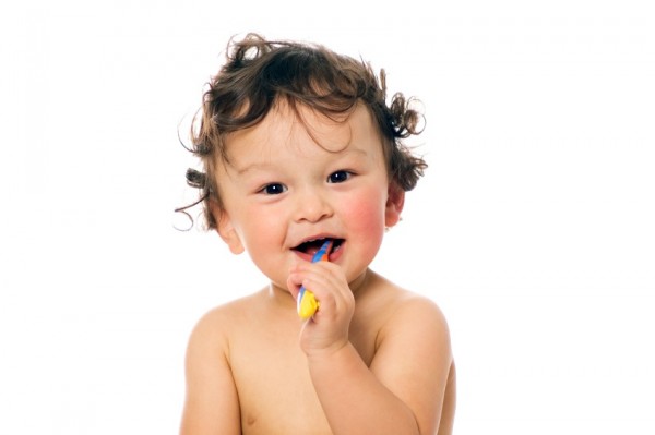 Vệ sinh răng cho trẻ 1 tuổi - Hướng dẫn toàn diện từ A đến Z