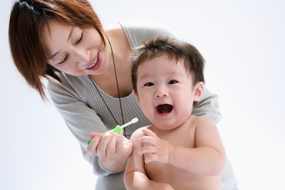 Vệ sinh răng cho trẻ 1 tuổi - Hướng dẫn toàn diện từ A đến Z